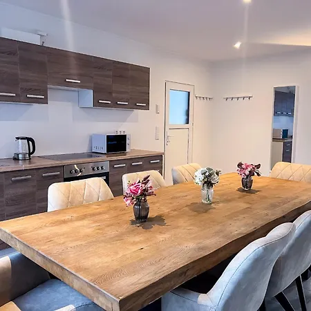 T&k - - Komfortables 4 Haus Casa vacanze *