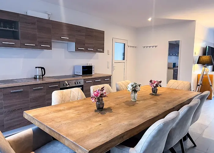 T&k - - Komfortables 4 Haus 度假居 *